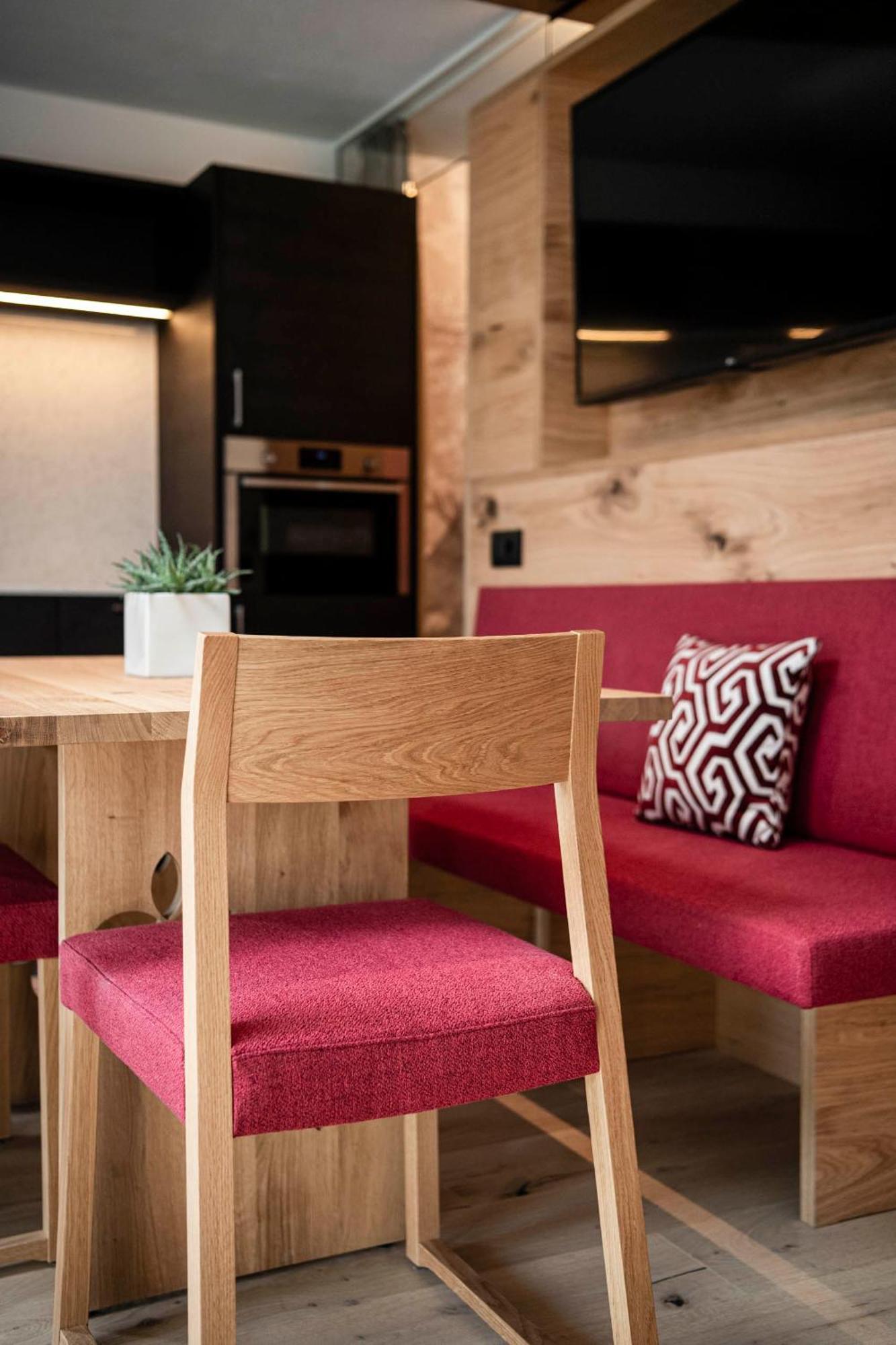Apartments Aois 4 Elements Suits La Val Zewnętrze zdjęcie